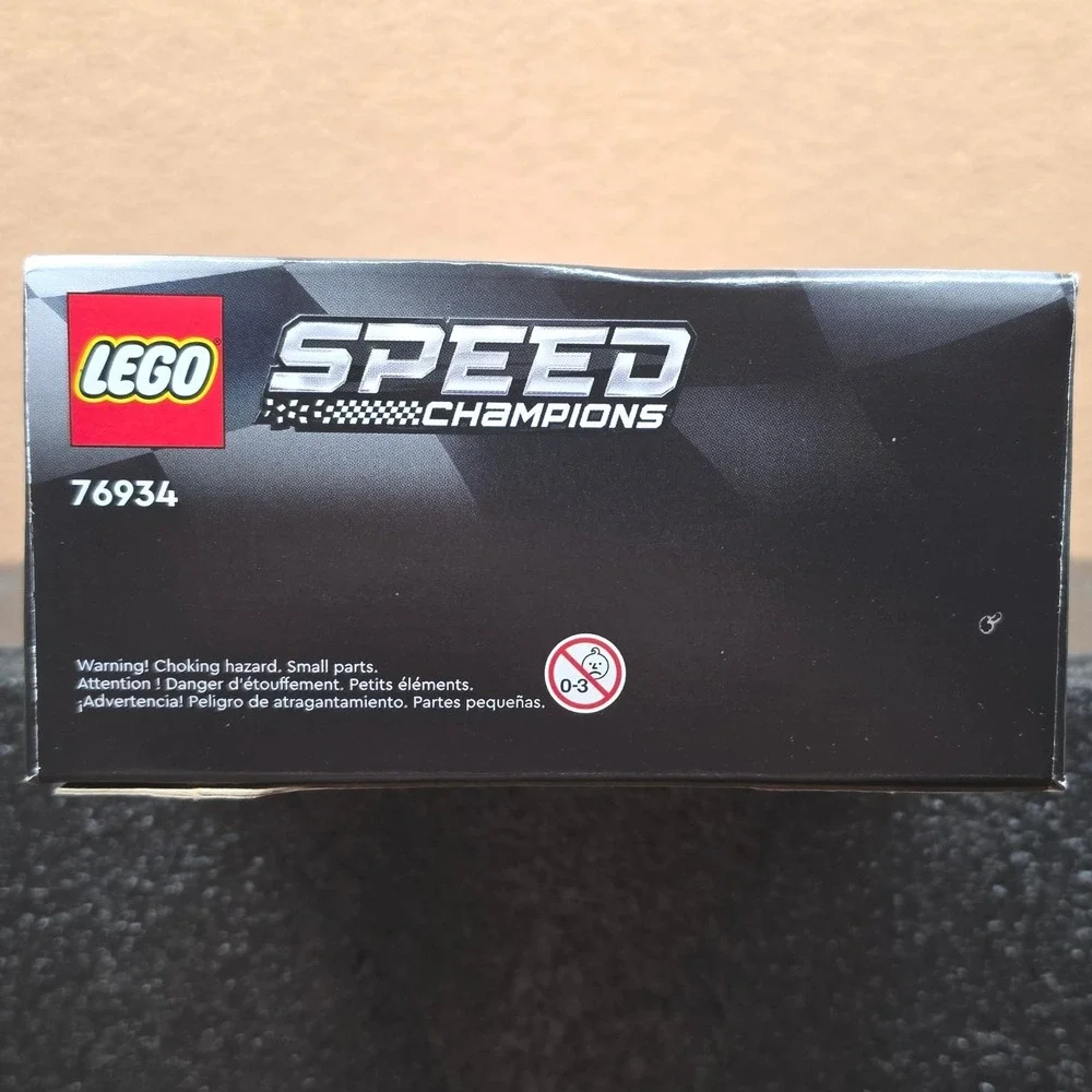 LEGO Speed Champions Ferrari F40 Supercar Building Set 76934 Red 318 Pcs New